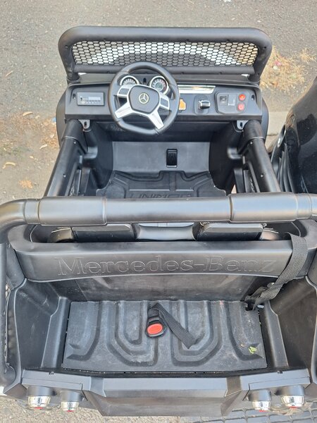 Masina electrica 4×4, 2 locuri pentru copii